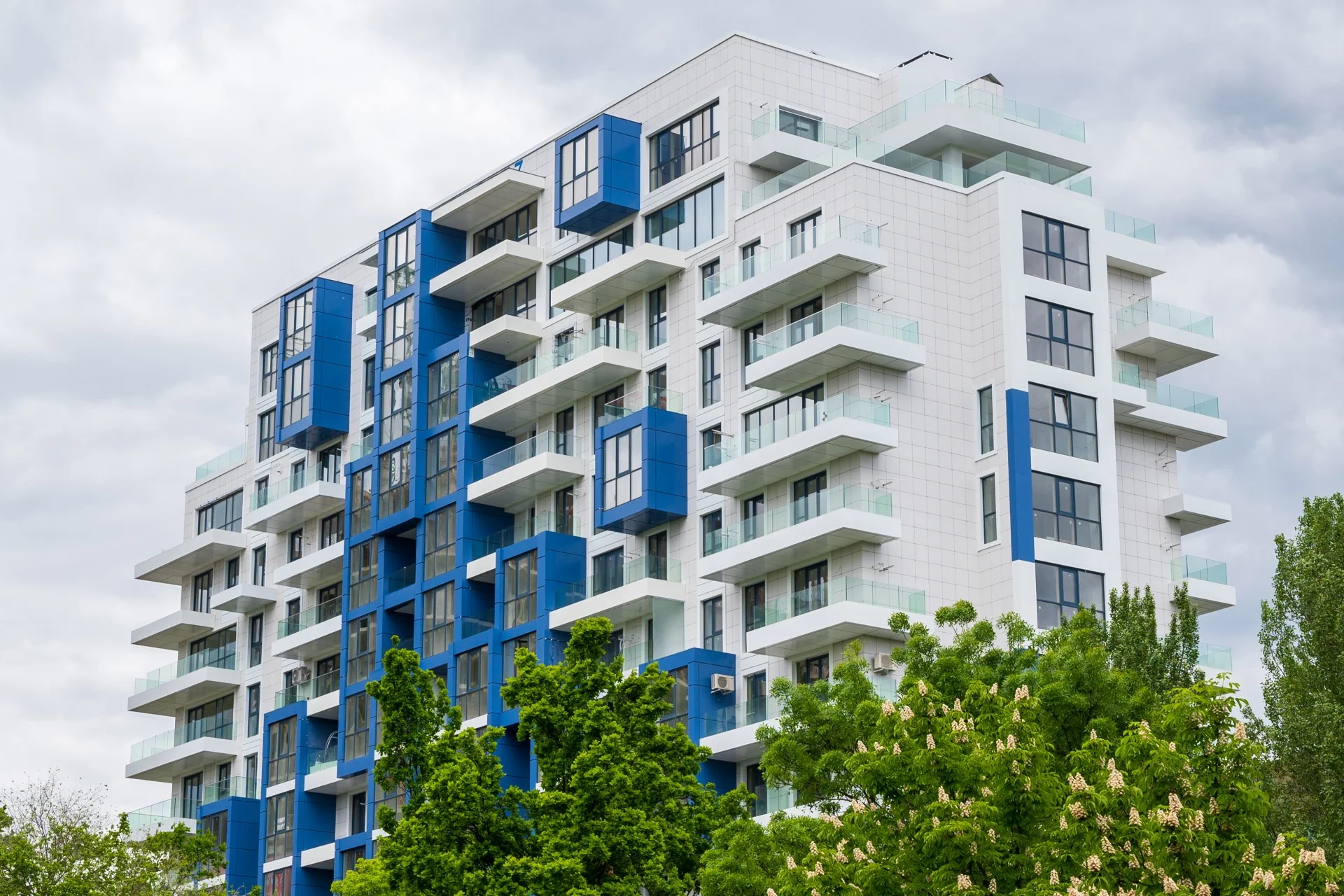 Tips for Choosing the Right 2 BHK Flat for You and Your Family in Lucknow
