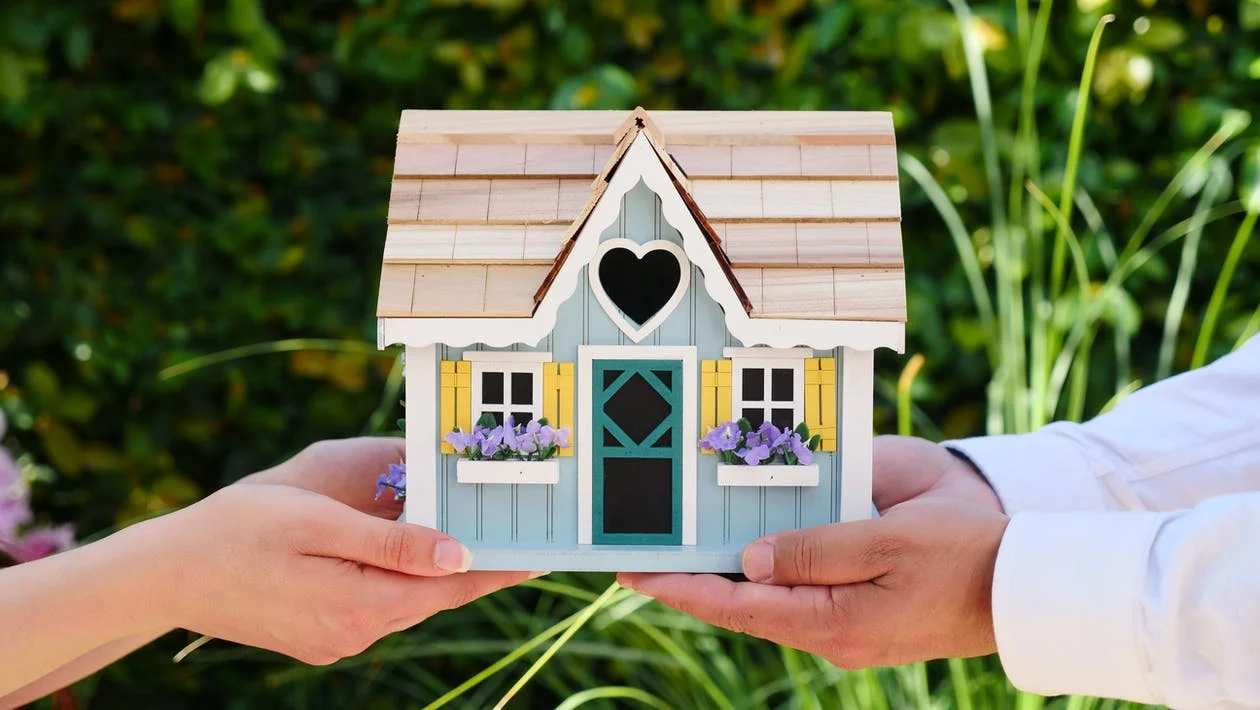 Why Buy a Property From a Reputed Real Estate Developer??